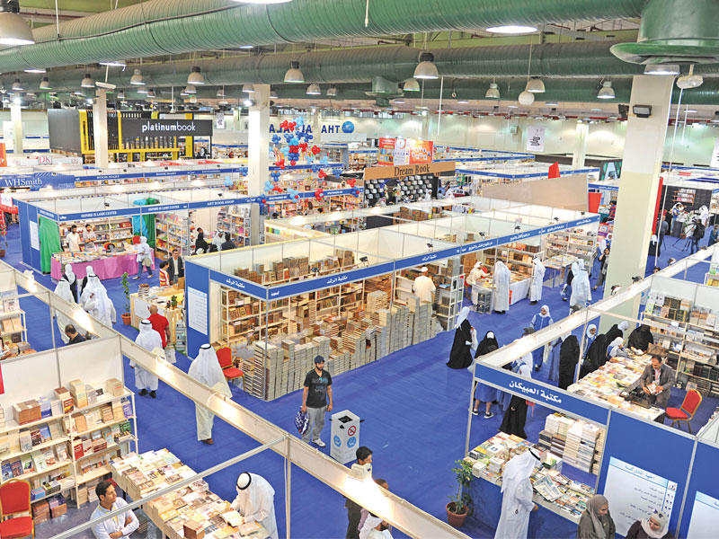 من أجواء افتتاح معرض الكتاب الدولي السابق