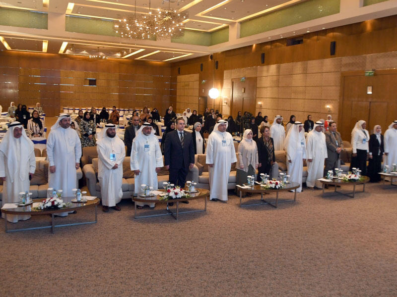 الصبيح تتوسط قيادات التخطيط والشؤون خلال الملتقىn