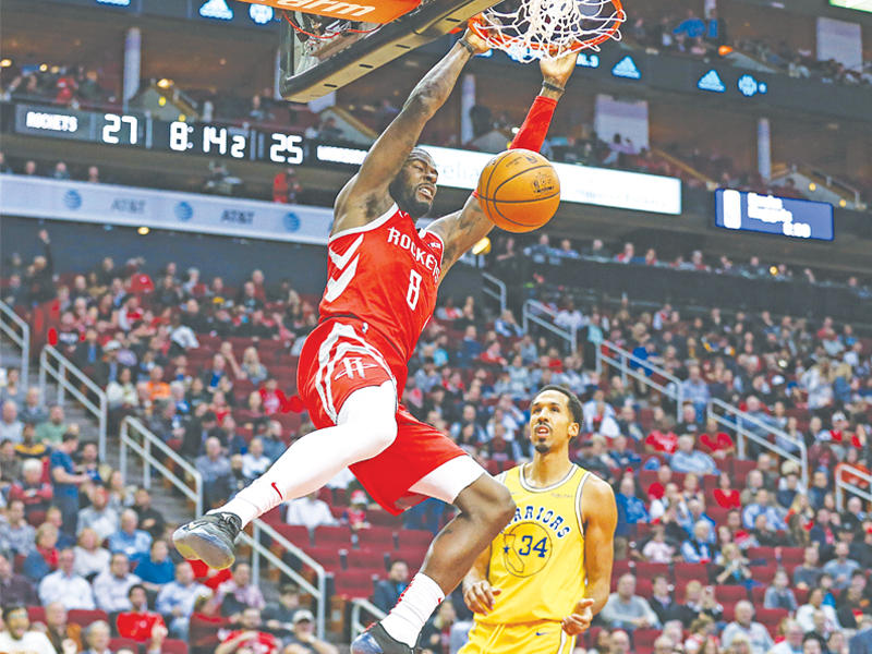 اينيس نجم هيوستن يسجل في سلة ووريرزn