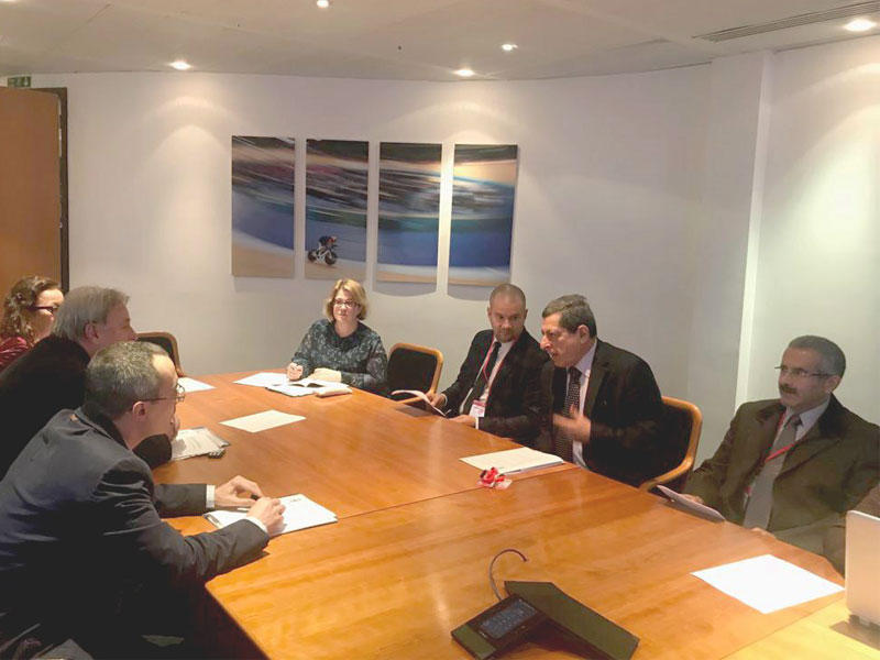 رئيس مجلس الادارة المدير العام لوكالة الانباء الكويتية (كونا) رئيس اتحاد وكالات الانباء العربية (فانا) الشيخ مبارك دعيج الابراهيم الصباح خلال مشاركته في اعمال الاجتماع