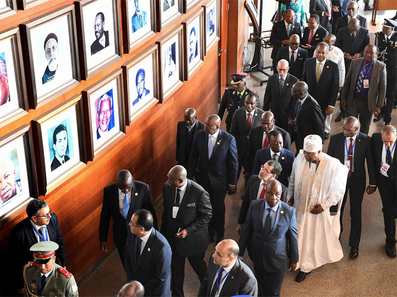 زعماء وممثلو الدول الإفريقية وبينهم مدبولي يتوجهون إلى القمة الإفريقية في إديس أبابا أمس                  (أ ف ب)