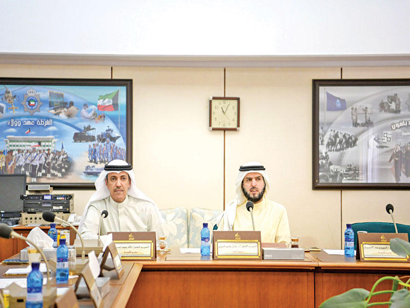 الدمخي والعتيبي في اجتماع لجنة «تداعيات الأمطار»