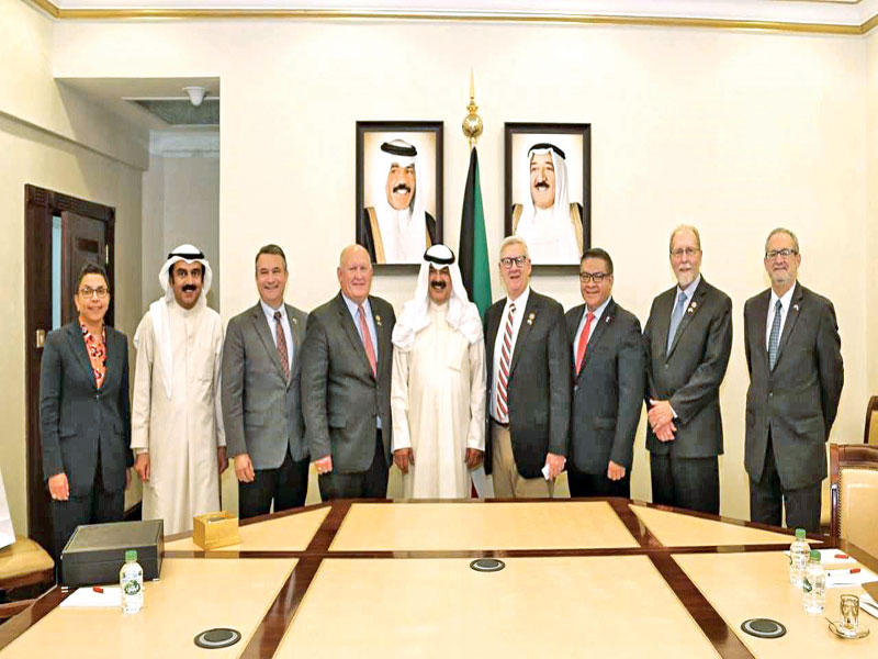 الجارالله مستقبلا وفد الكونغرس الأميركيn