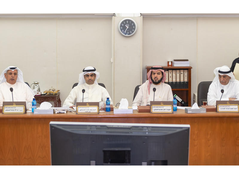 اجتماع سابق للجنة الميزانيات