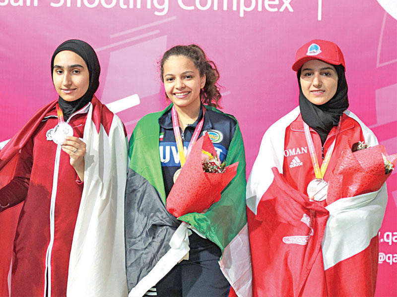 الرامية الكويتية يارا الخلف تتوج بالمركز الأول والميدالية الذهبية