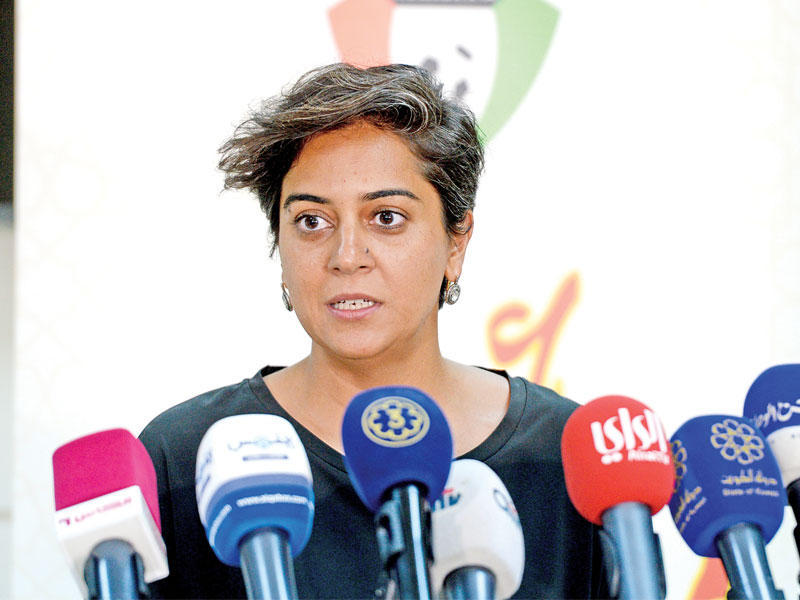 عضوة مجلس إدارة اتحاد الكرة رئيسة اللجنة النسائية فاطمة حيات