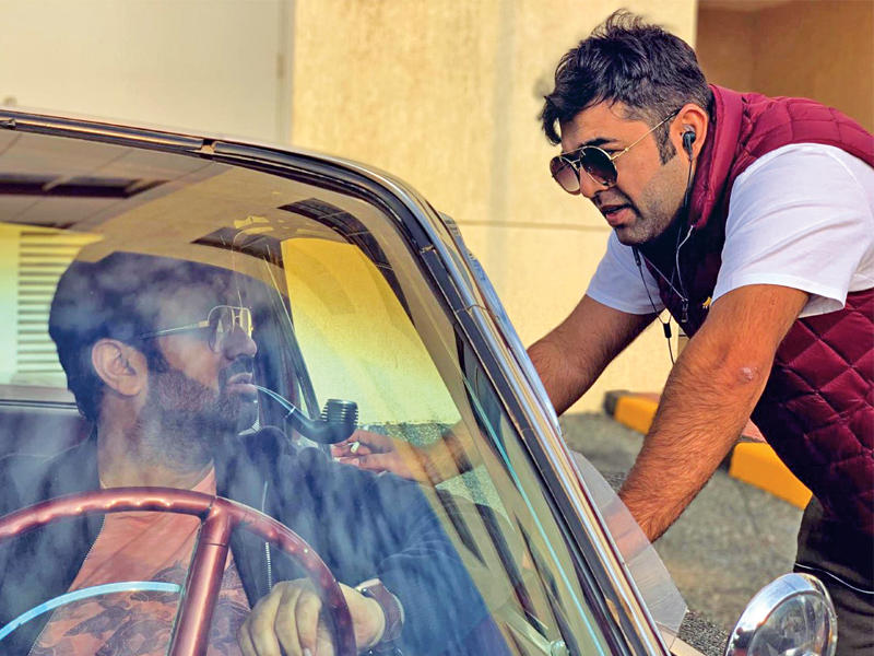 حسين دشتي وخالد أمين خلال تصوير العمل 