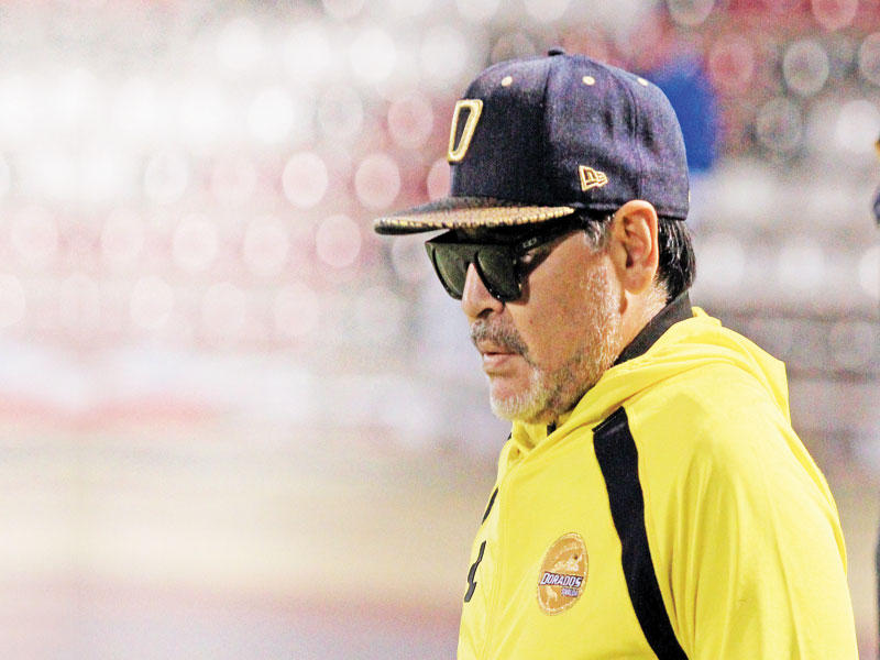 الأرجنتيني دييغو أرماندو مارادونا