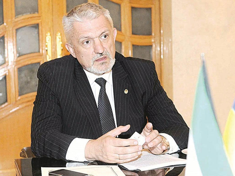 سفير أوكرانيا لدى البلاد، فلاديمير تولكاش
