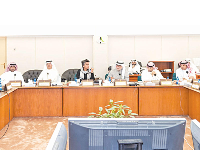 اجتماع سابق للجنة المالية