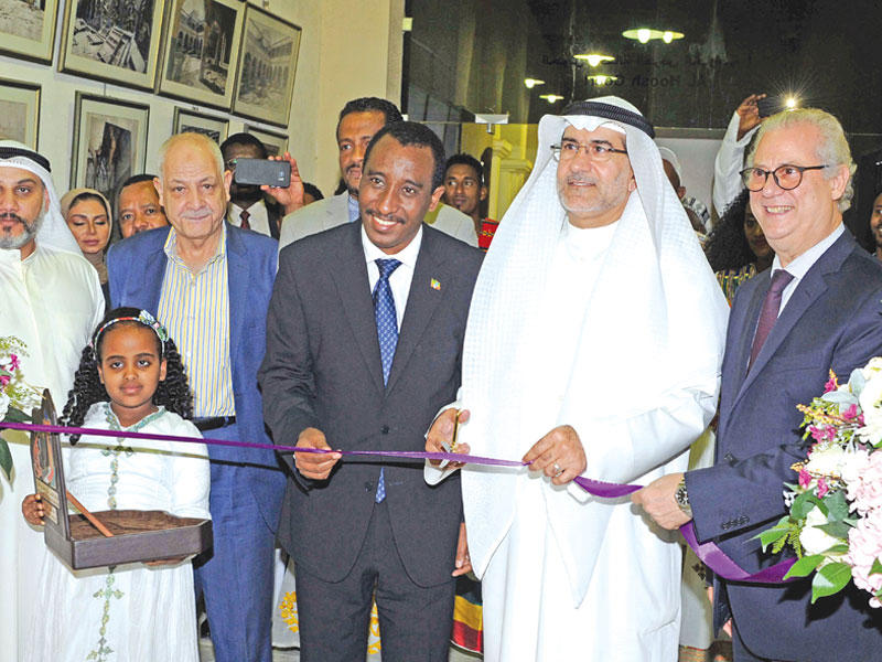 الدكتور عيسى الأنصاري يفتتح فعاليات الأسبوع الإثيوبي
