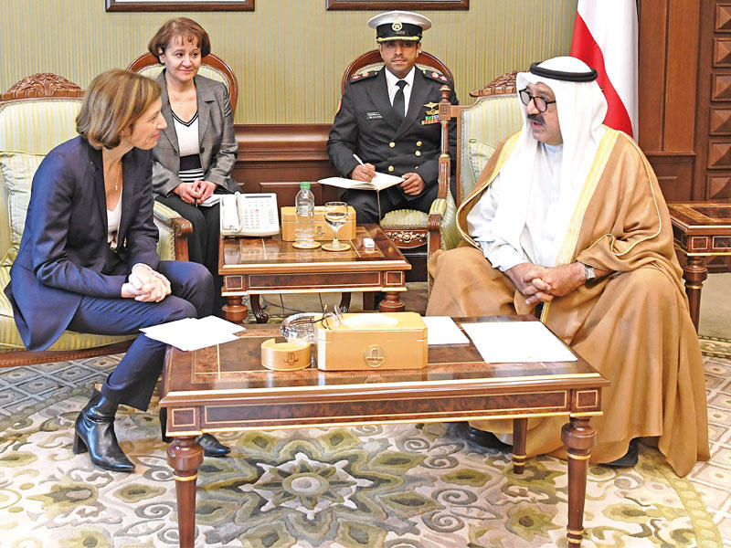 النائب الأول مستقبلاً الوزيرة الفرنسية