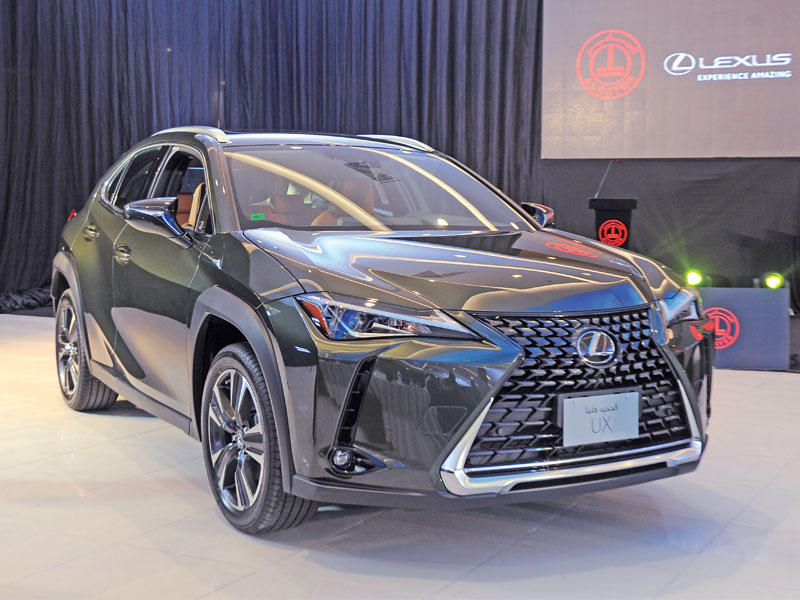 لكزس UX الجديدة كلياً 