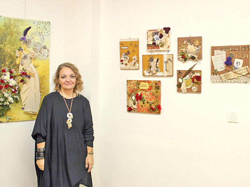 الرسامة التشكيلية اللبنانية بليندا زكا ومجموعة من أعمالها