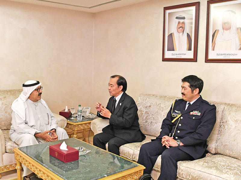 النائب الأول مستقبلاً سفير اليابان 