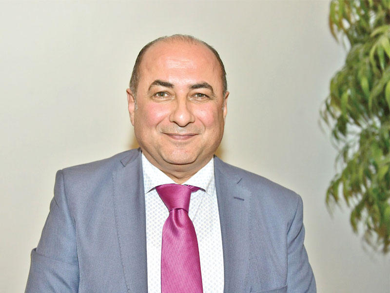 الفنان التشكيلي اللبناني شوقي دلال