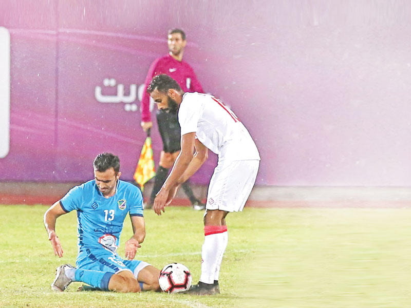 جانب من لقاء سابق بين الكويت والسالمية في الدوري