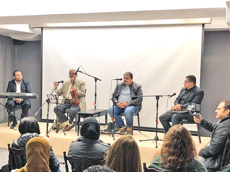 ألفريد جميل مع الفرقة الموسيقية 