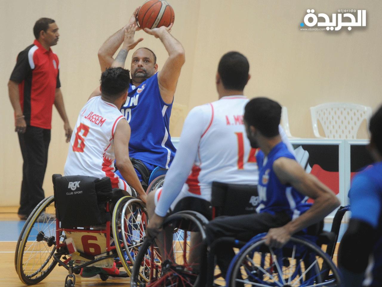  جانب من مباراة الكويت والبحرين ضمن منافسات بطولة الخليج التاسعة لكرة السلة على الكراسي المتحركة 