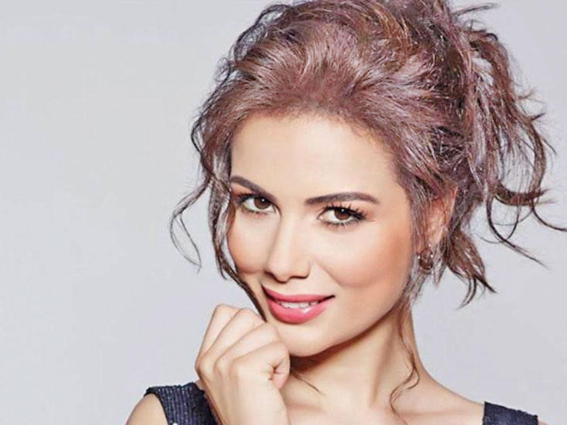 النجمة التونسية شيما هلالي