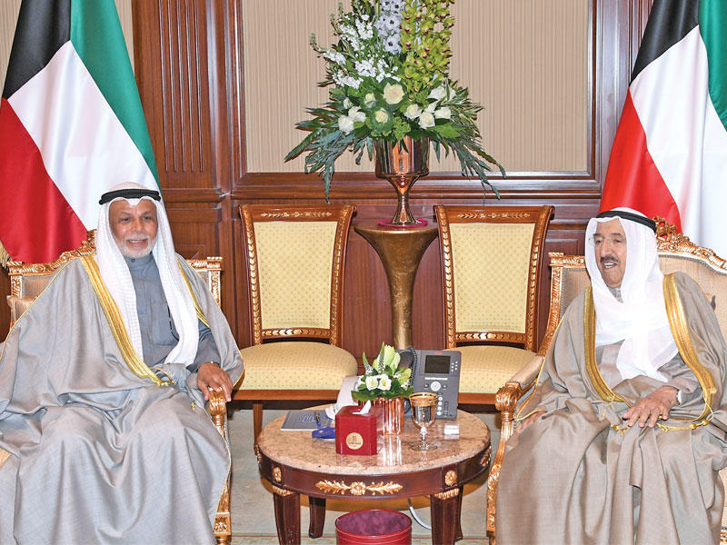 الأمير مستقبلاً المطاوعة أمس