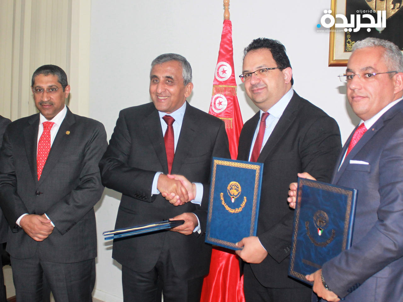  جانب من حفل توقيع اتفاقية لتمويل مشاريع تهيئة طرق ريفية بتونس 