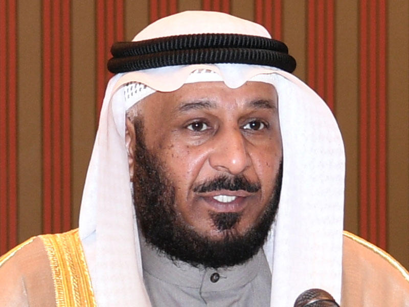  وزير الشؤون الاجتماعية سعد الخراز