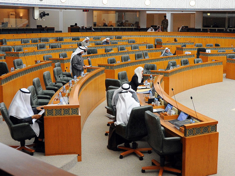 جانب من جلسة مناقشة الخطاب الأميري أمس   (تصوير عبدالله الخلف)