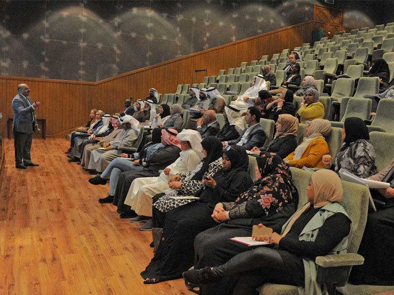 جانب من الحضور في البرنامج التدريبي