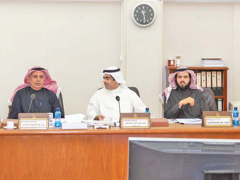 لجنة الميزانيات في اجتماع سابق