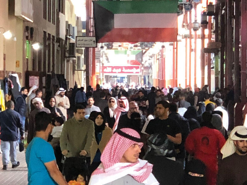 ازدحام في المباركية