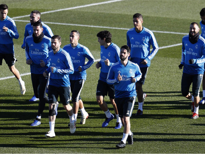 لاعبو ريال مدريد أثناء استعداداتهم لمباراتهم الأولى في عام 2019