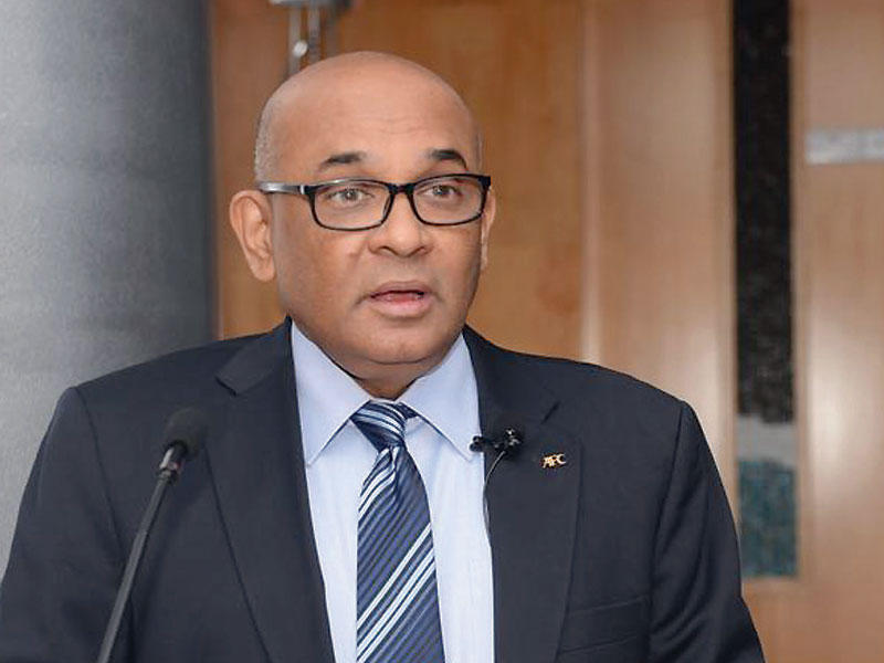 الأمين العام للاتحاد الآسيوي لكرة القدم ويندسور جون