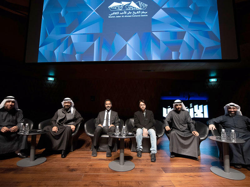 المشاركون في الندوة 