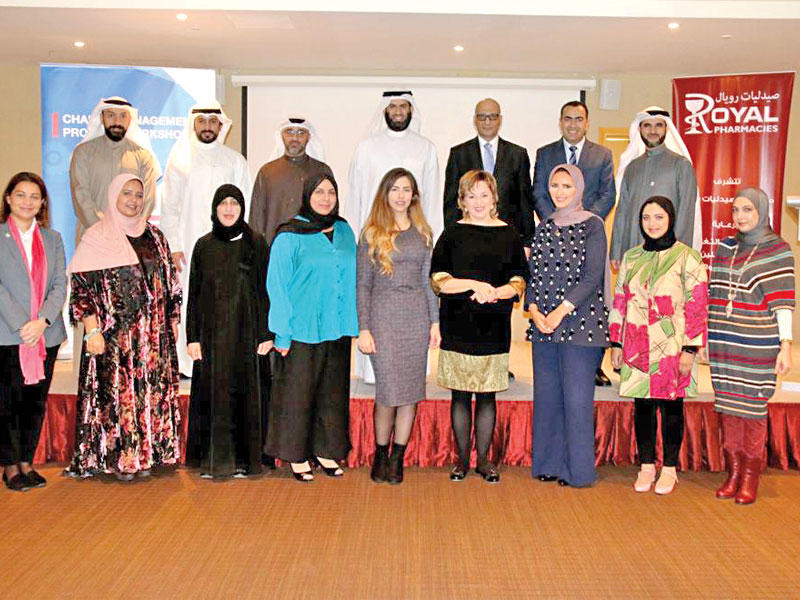 البدر متوسطاً عدداً من الحضور في الورشة 