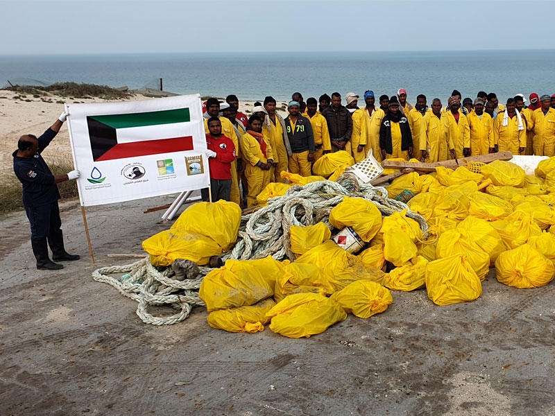 تنظيف ساحل الزور