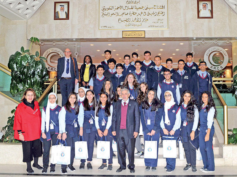 الساير متوسطاً طلبة مدرسة بكالوريا الأميركية