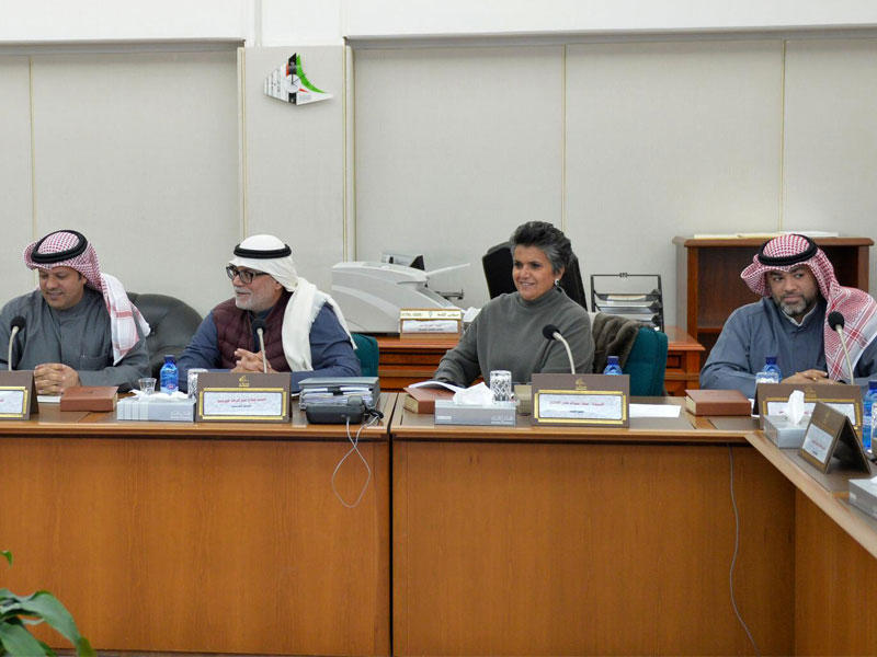 اللجنة المالية البرلمانية