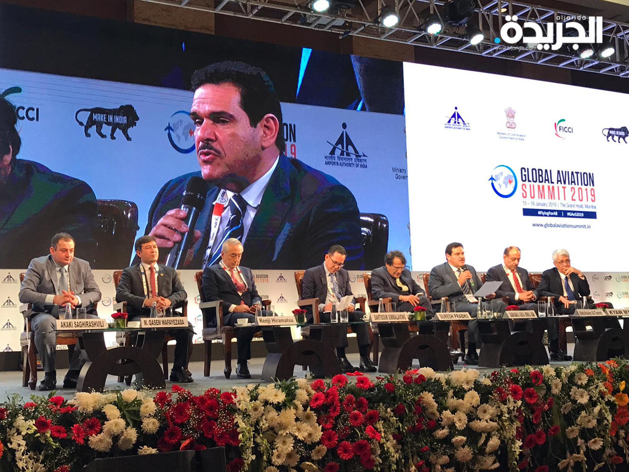 سلمان الحمود متحدثاً في المؤتمر