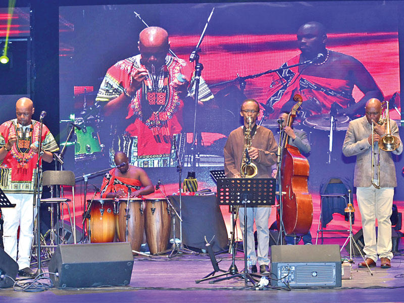 من أمسية فرقة «ماكوي مورباتا»