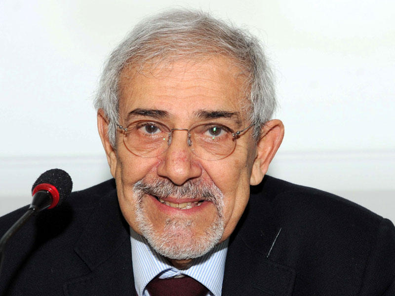 رئيس جمعية الهلال الأحمر د. هلال الساير