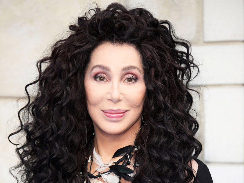 المغنية شير