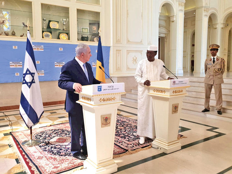 نتنياهو وديبي خلال مؤتمرهما الصحافي المشترك في انجمينا أمسt (رويترز)