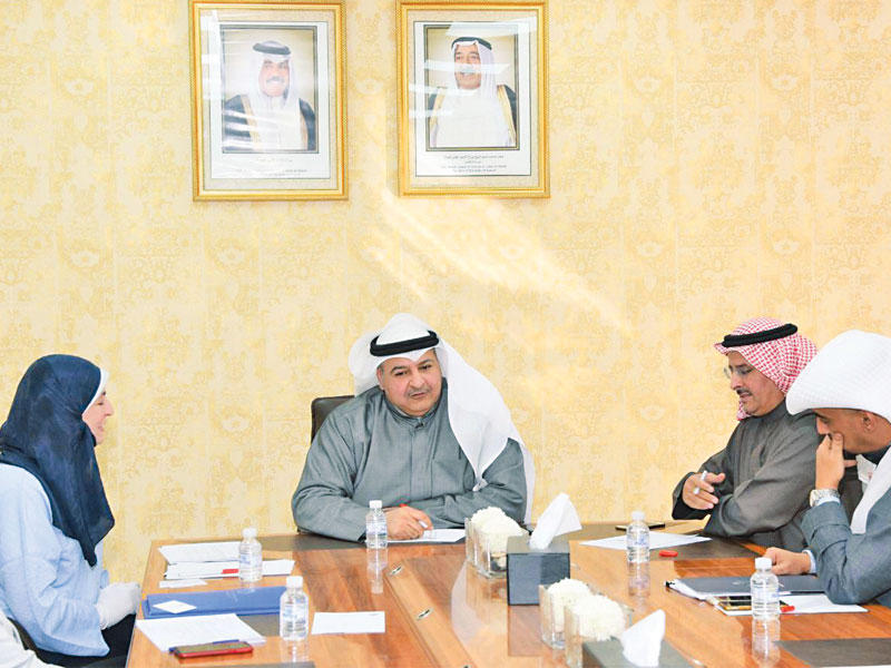 الموسى وعريقات خلال الاجتماع