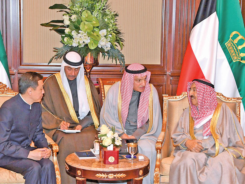 صاحب السمو مستقبلاً سفير الصين 