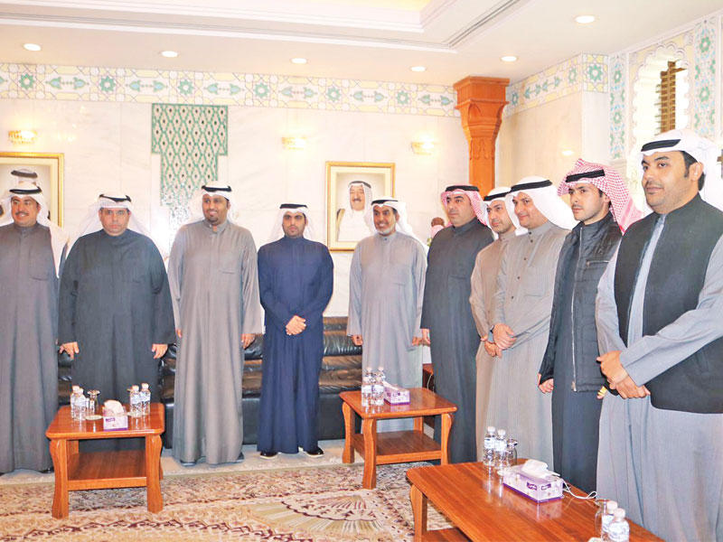 الشعلة متوسطاً أعضاء «البلدي»