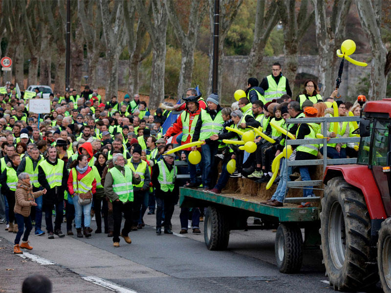 السترات الصفراء رسالة فرنسا إلى العالم