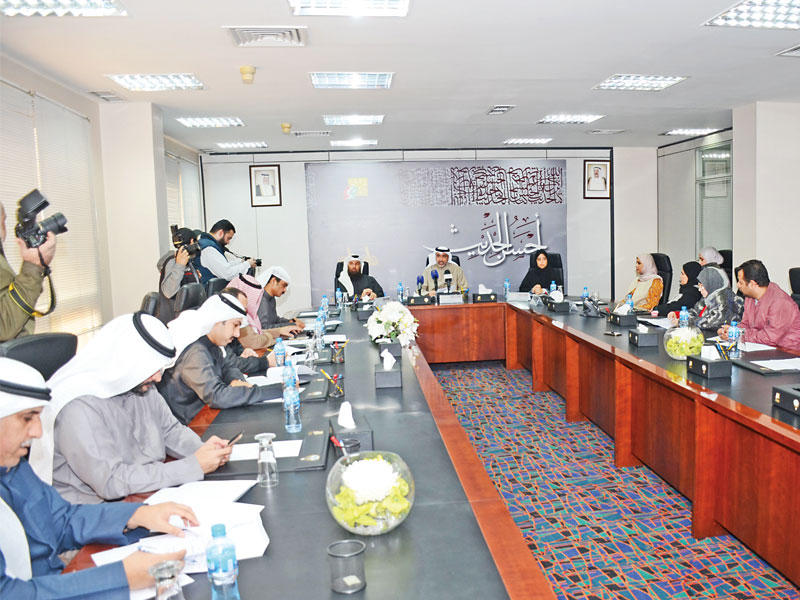 جانب من المؤتمر الصحافي