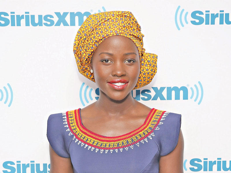 الممثلة لوبيتا نيونغو