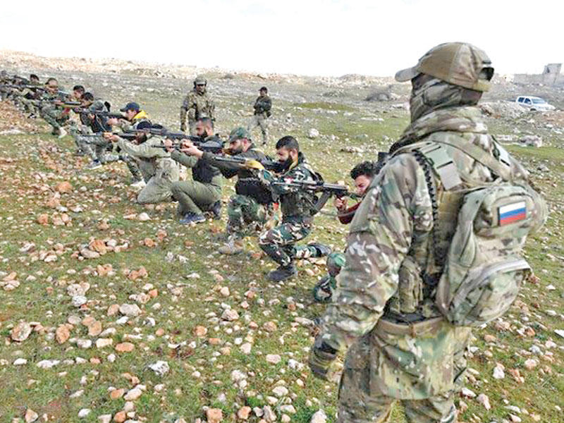 صورة نشرتها «أنّا نيوز» أمس لتدريب روسي للواء القدس على الرماية في حلبn